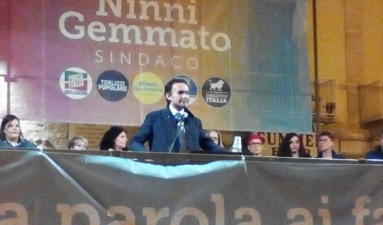Gemmato in piazza per il suo terzo comizio
