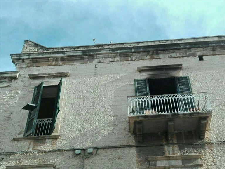 Incendio in corso Vittorio Emanuele