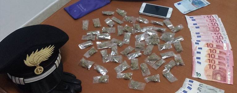 Droga e soildi sequestrati a Bisceglie - archivio