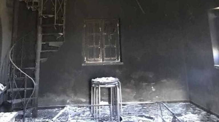 Incendio nella casa di campagna del Sindaco