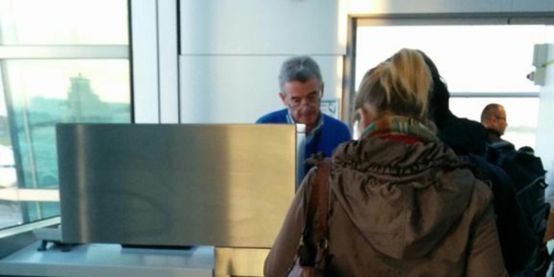 O'Leary al check-in all'aeroporto di Dublino