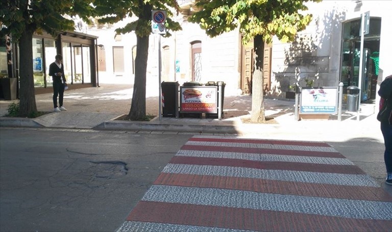 Nuove strisce pedonali in città