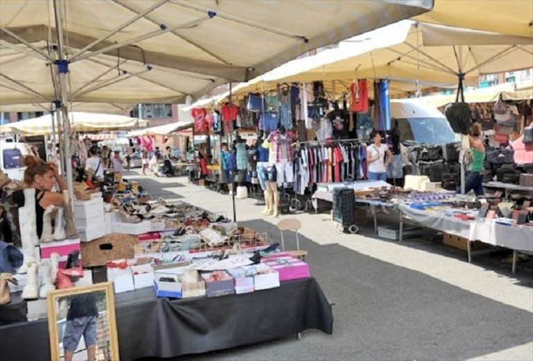 mercato settimanale