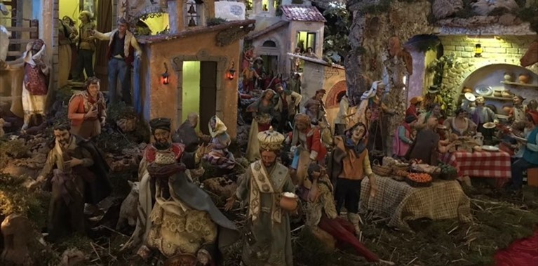 Un presepe artistico