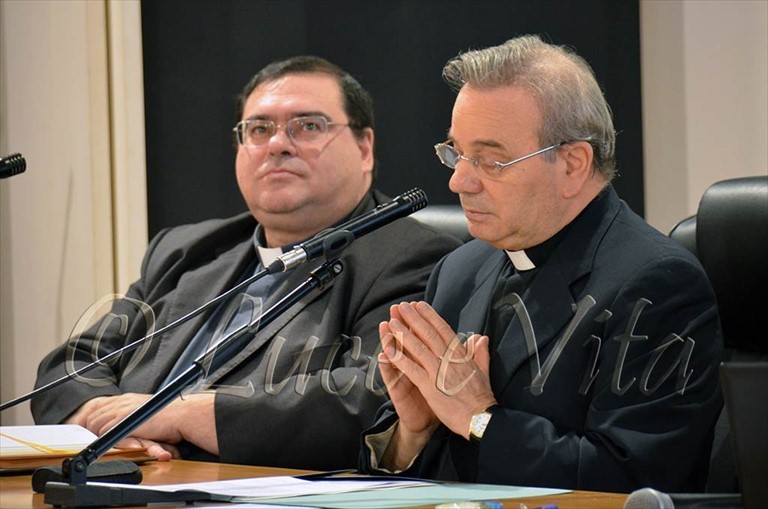 Don Mimmo Amato e mons. Luigi Martella