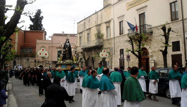 la processione dell addolorata