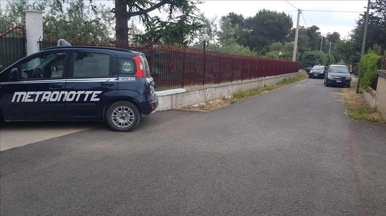 Un ladro colto in flagrante e arrestato in una villetta sulla Terlizzi-Molfetta
