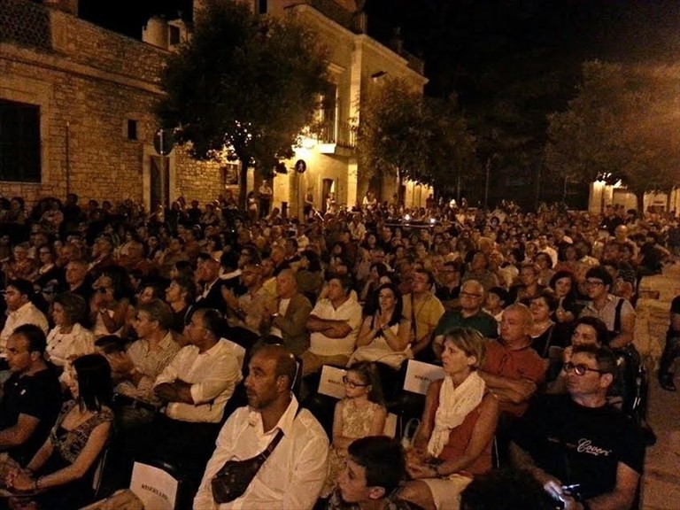 Pubblico incantato dalle note del festival