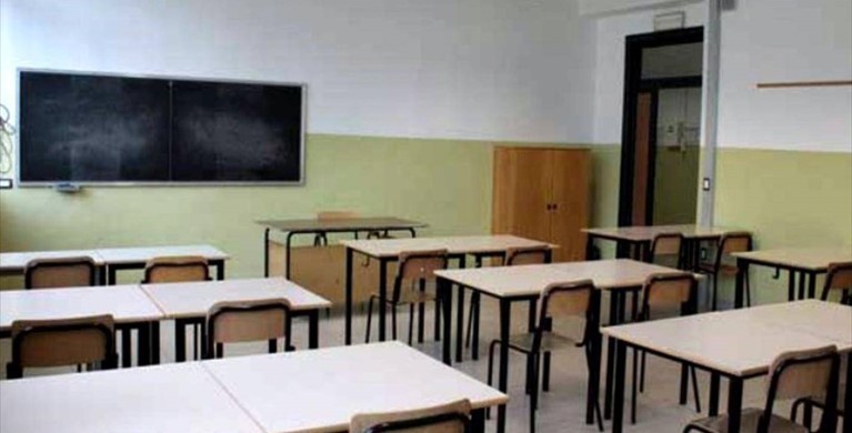 Banchi di scuola