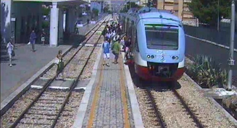 Le ultime immagini dalla stazione di Andria prima della tragedia
