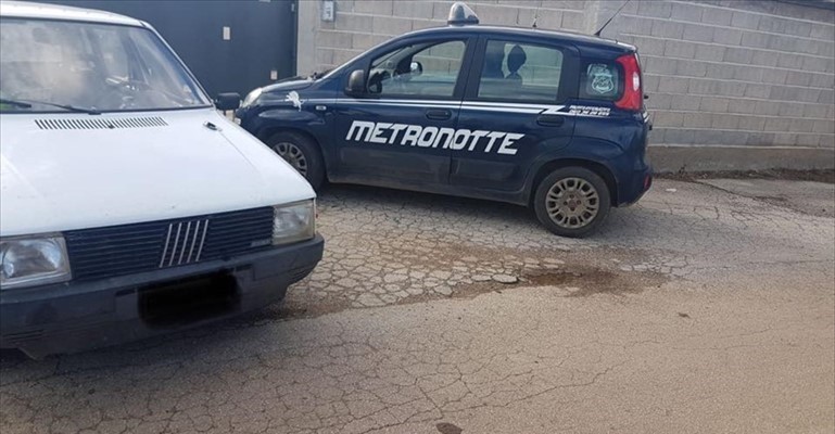 Si aggiravano per le campagne con un veicolo rubato