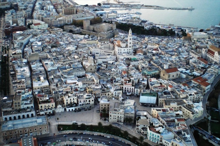 Veduta aerea di Bari