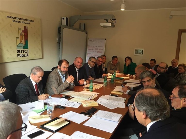 Il direttivo Anci Puglia