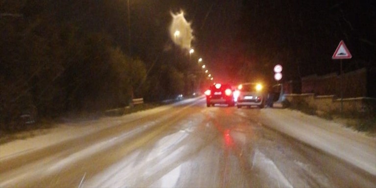 La strada provinciale Molfetta-Terlizzi "ghiacciata"