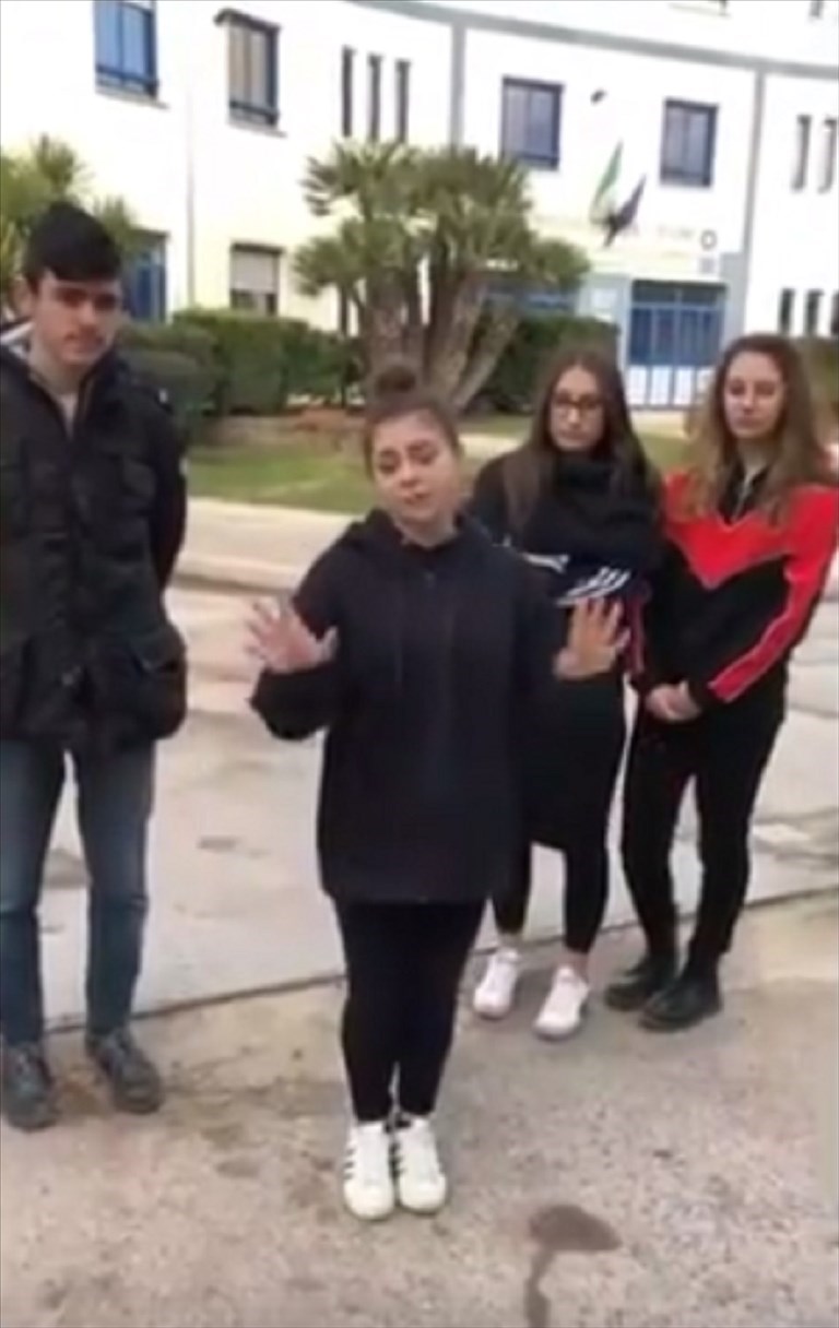 L'orgoglio dei ragazzi del "de Gemmis": «La nostra scuola è in salute