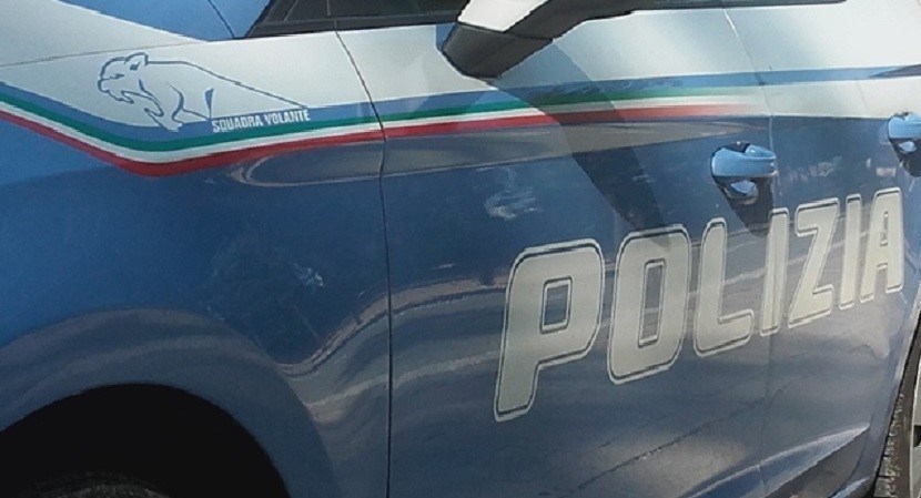 Una volante della Polizia