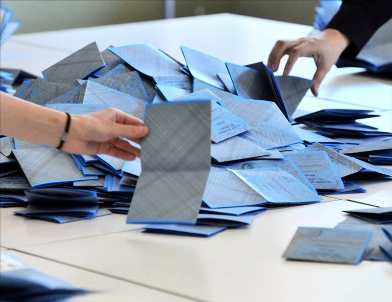 Scrutatori di seggio elettorale e presidenti