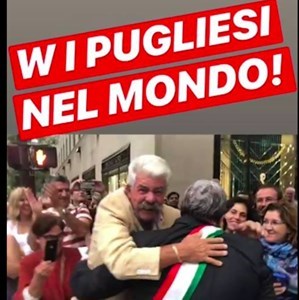 Nick Prudente abbraccia il presidente Emiliano