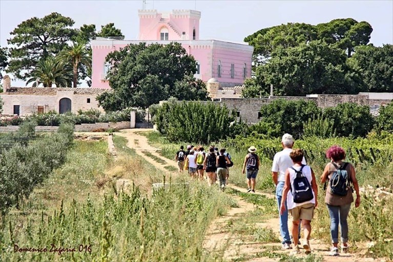 Tornano i cammini di "Torri & Casali" tra le meraviglie della nostra architettura rurale