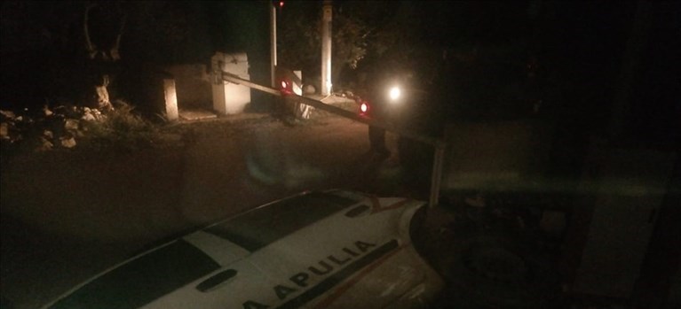 Auto sui binari travolta da treno in corsa tra Terlizzi e Sovereto