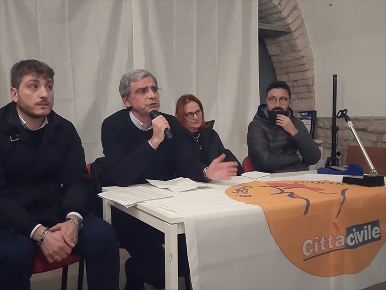 Città Civile: «Grave che l'amministrazione proceda a fari spenti sulla centrale a biomasse»