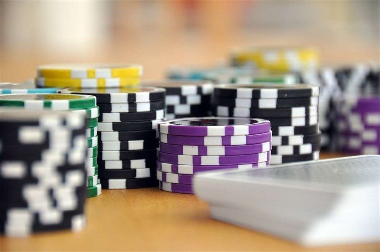 Giocare in sicurezza nei casinò online: una guida