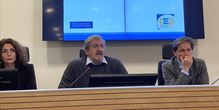 Emiliano e Montanaro informano sul Coronavirus