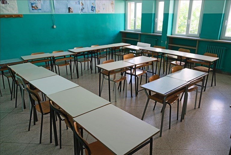 Banchi di scuola