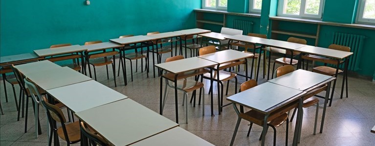 Banchi di scuola