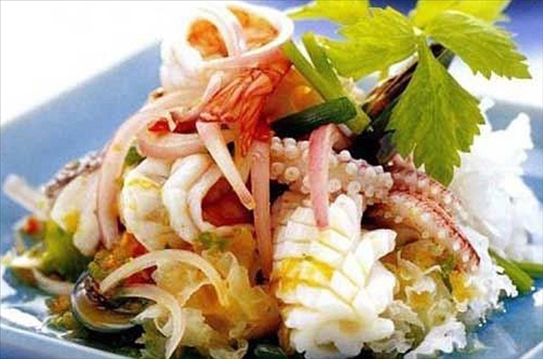 Piatto a base di pesce