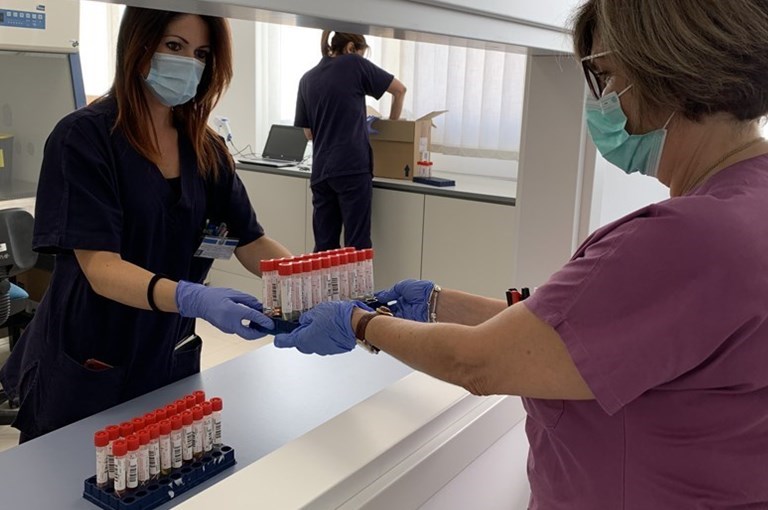 In funzione al Policlinico la macchina dei tamponi