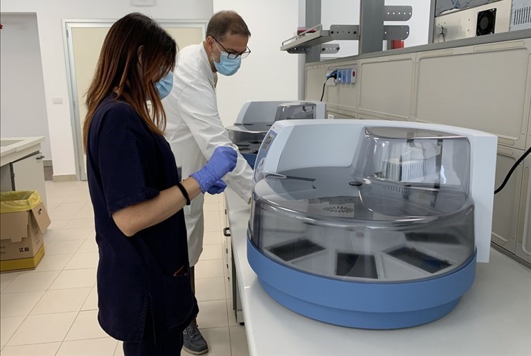 In funzione al Policlinico la macchina dei tamponi
