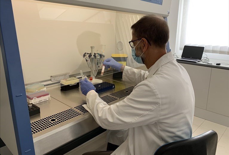 In funzione al Policlinico la macchina dei tamponi