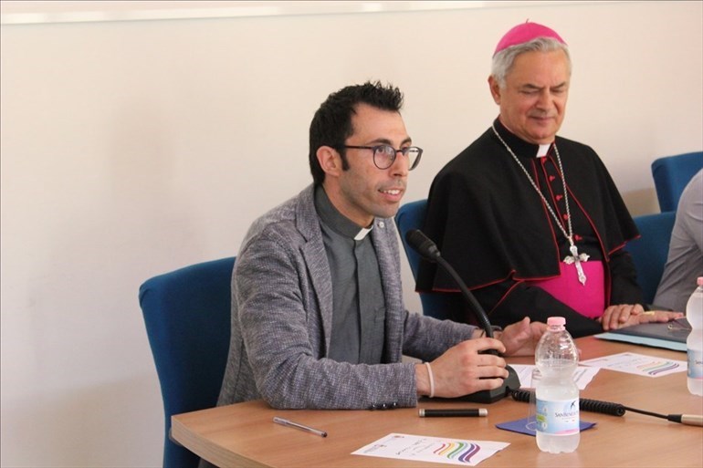 Don Luigi Amendolagine con il Vescovo Monsignor Cornacchia