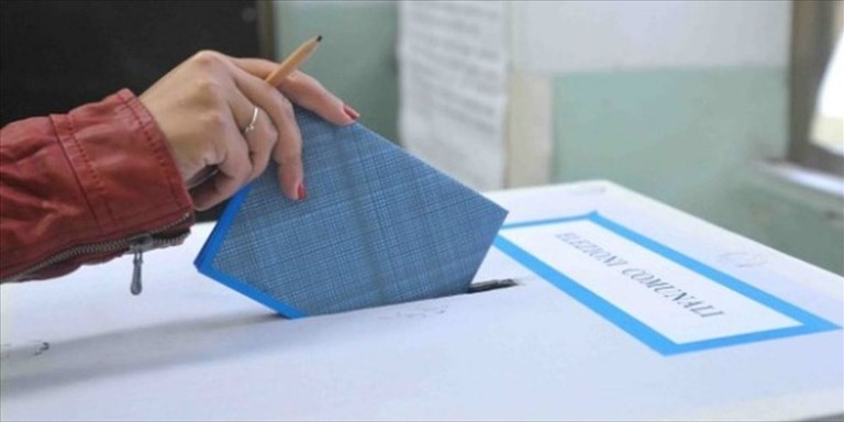 urna seggio elettorale