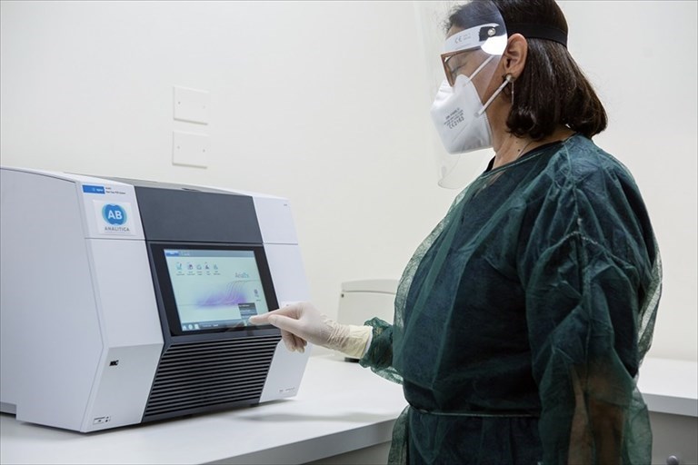 Tampone all'ospedale Santa Maria di Bari