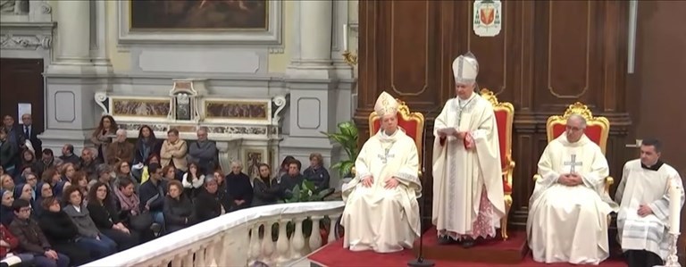 Mons. Cornacchia durante la Messa Crismale