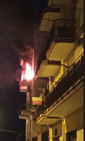 appartamento in fiamme in zona stazione