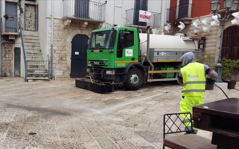 Operatori Sanb al lavoro