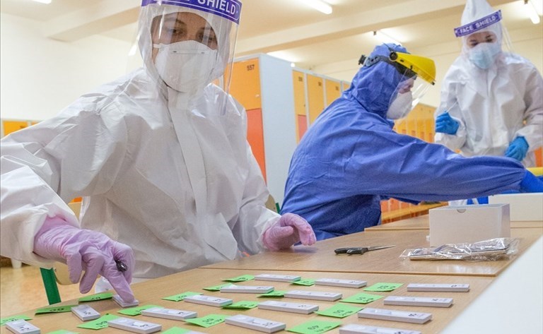 Laboratori Covid - test