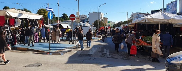 Mercato settimanale