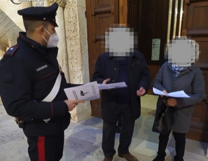 I carabinieri incontrano le persone anziane