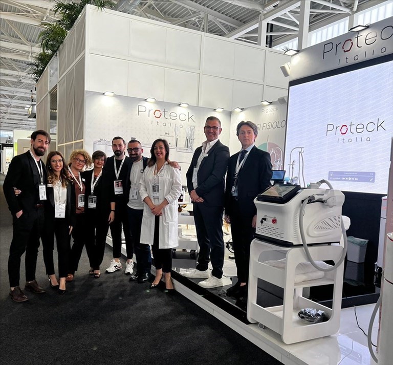 Proequipe al Cosmoprof Worldwide di Bologna