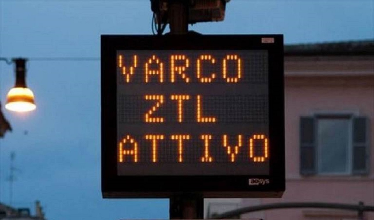 Corso Dante a traffico limitato nei weekend: «Insieme a piedi o in bici si sta meglio»