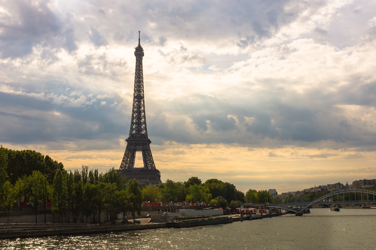 Consigli pratici per trasferirsi in Francia
