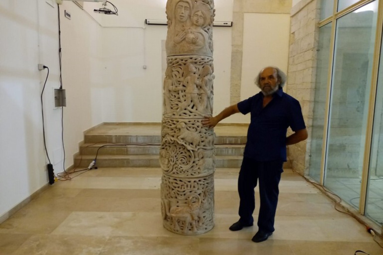 Il totem realizzato da Savino Russo