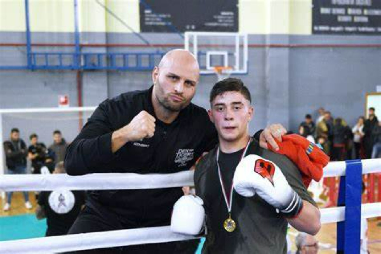Coppa Italia Kickboxing: il maestro Mario Roselli al Palafiori di Terlizzi