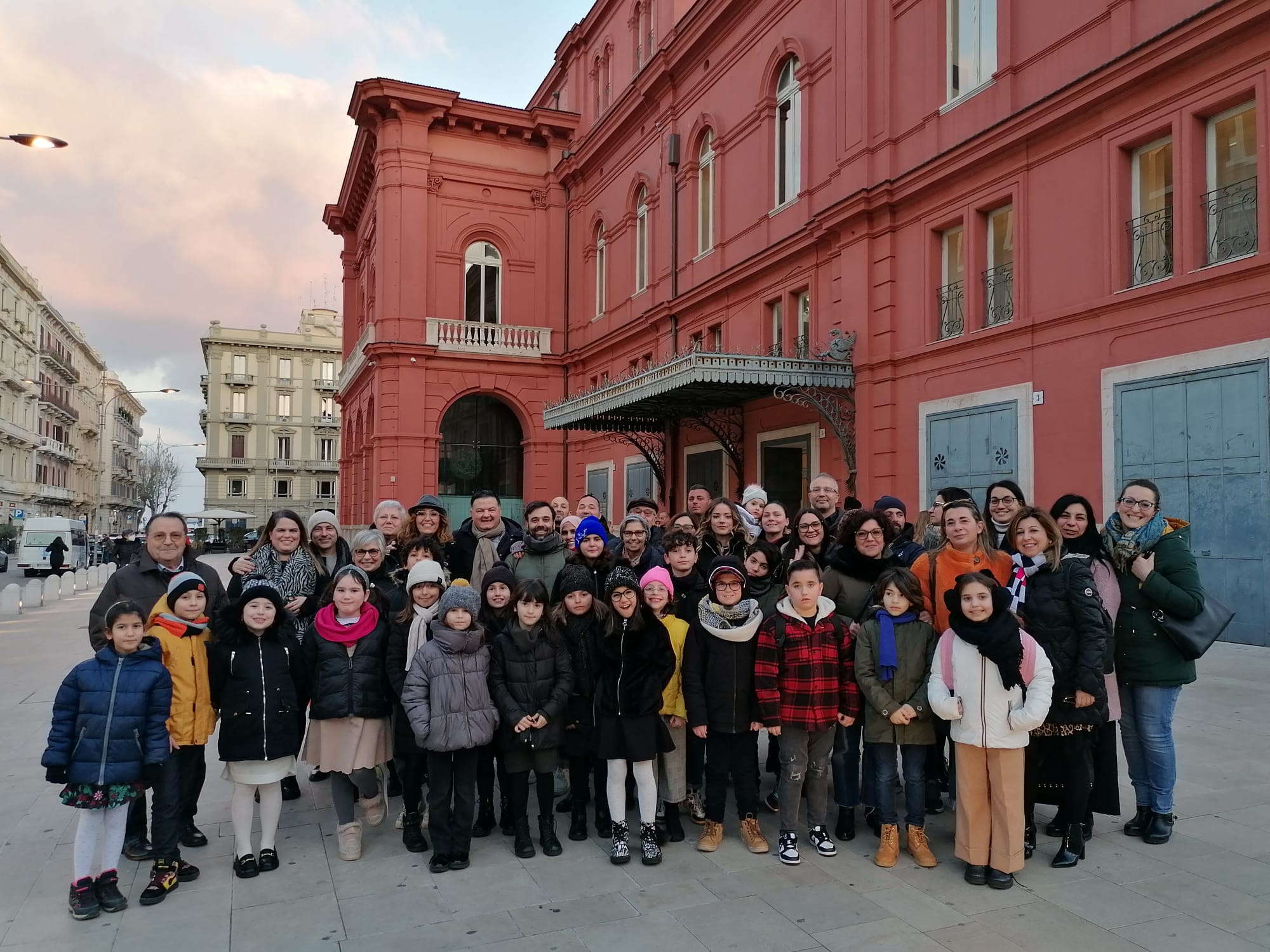 I bambini del coro Pueri Cantores di Terlizzi ospiti al Teatro Petruzzelli
