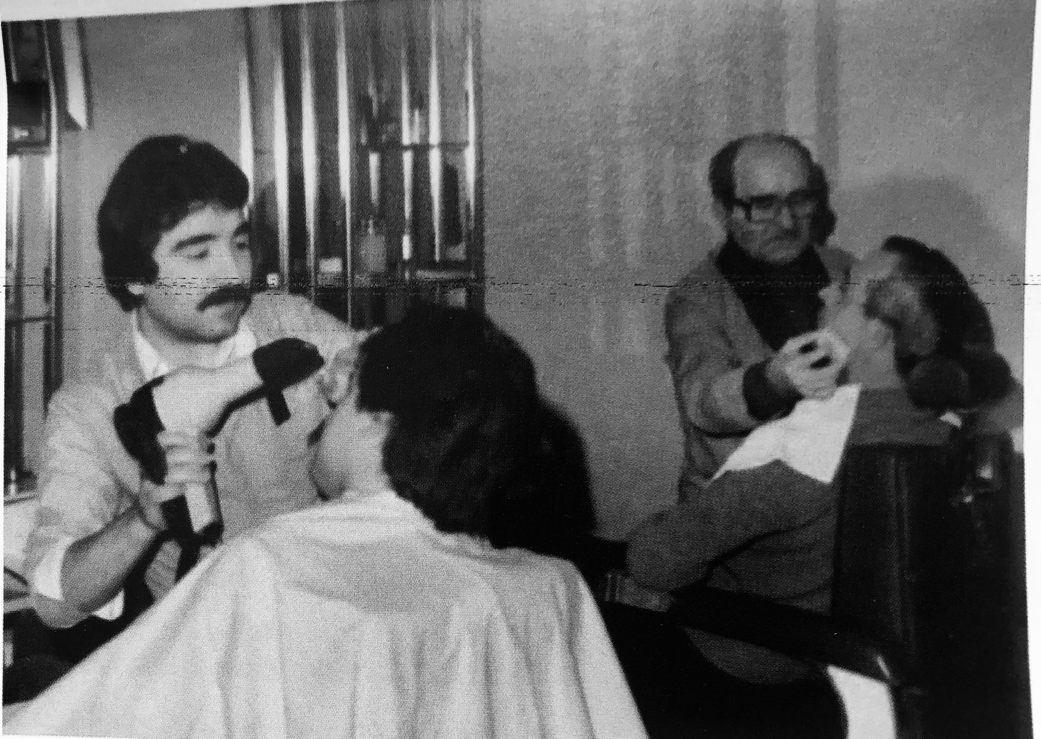 Si abbassa la storica serranda del Barbiere Innocente di Terlizzi, tra ricordi ed emozioni