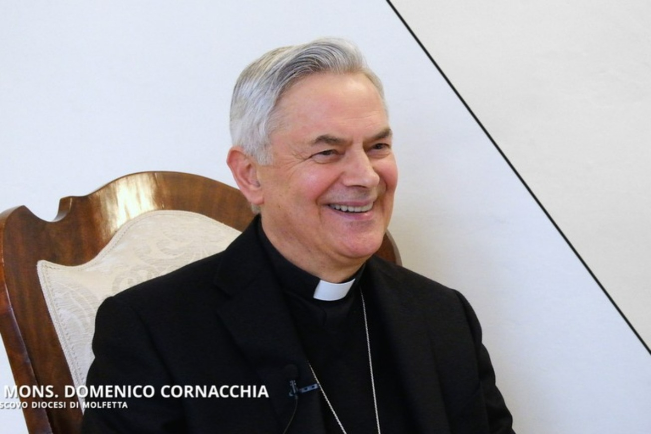 Auguri di buon compleanno al Vescovo Domenico Cornacchia: compie 73 anni